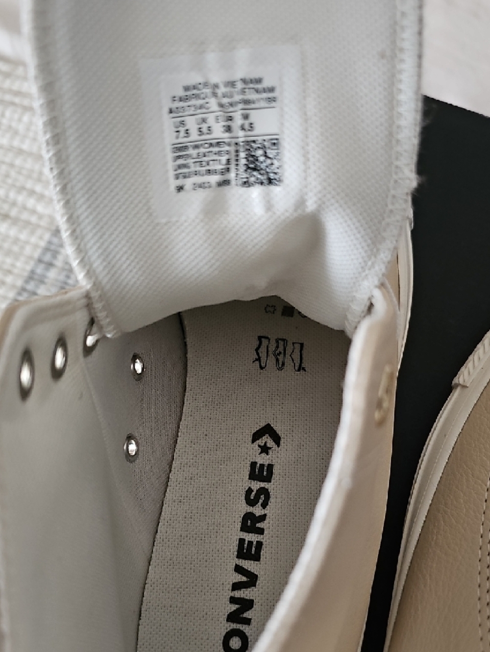 Converse Women's Leather High-Top Sneakers in Beige and White - Picture 4 of 5